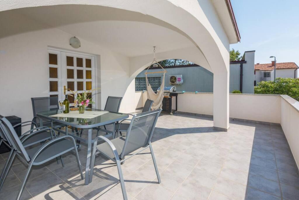 Family Patio Vir Apartamento Exterior foto